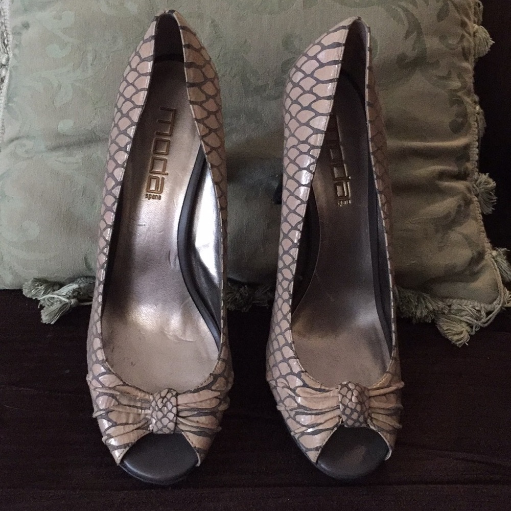 Modo Spana Taupe Reptile Print, Open Toe, Size 10